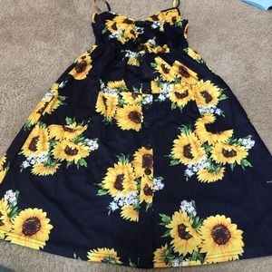 Sunflower dress🍁